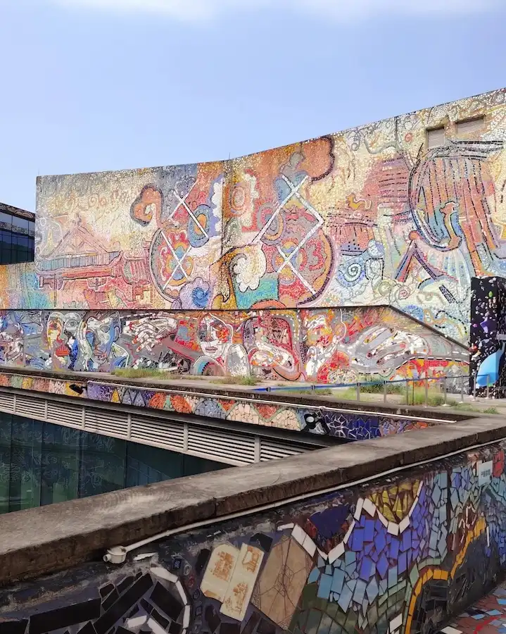 best things to do in chongqing:Luo Zhongli Art Museum