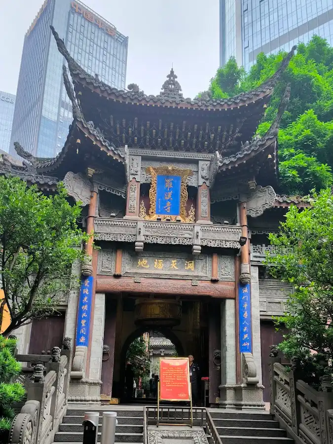 Luohan Temple in Chongqing
