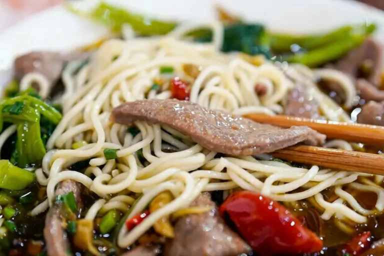 Sauerkraut and pork liver noodles at Chongqing Qinwang Noodle Restaurant