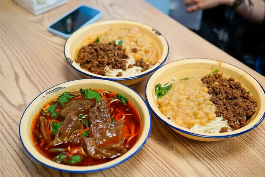chongqing special noodles:Yu Liu Wan Za Mian (a type of noodle dish) at Chongqing You Xiao Mian Restaurant