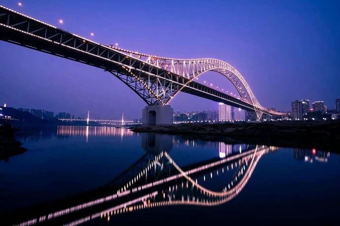 Night reflection of Chongqing Chaotianmen Yangtze River Bridge