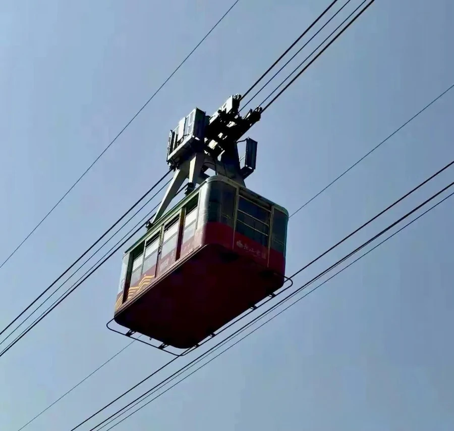 Tourist Attractions in Chongqing:Yangtze River Ropeway Cable Car